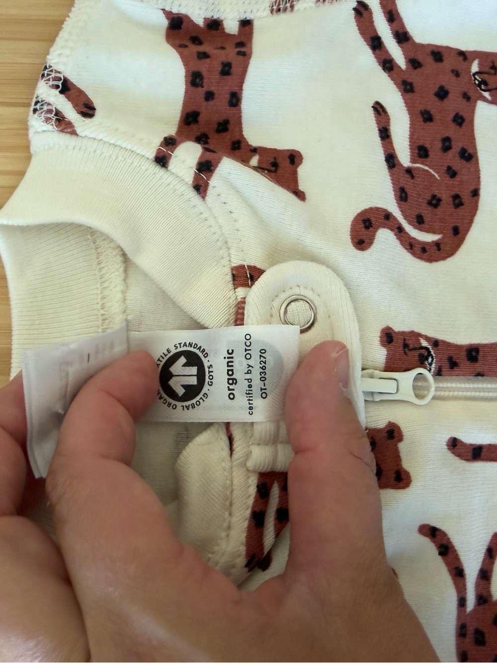 Hanna Andersson Shortie Sleeper Size 6-12M PJ Organic Baby Boy Girl Cheetah Jams - Picture 3 of 6